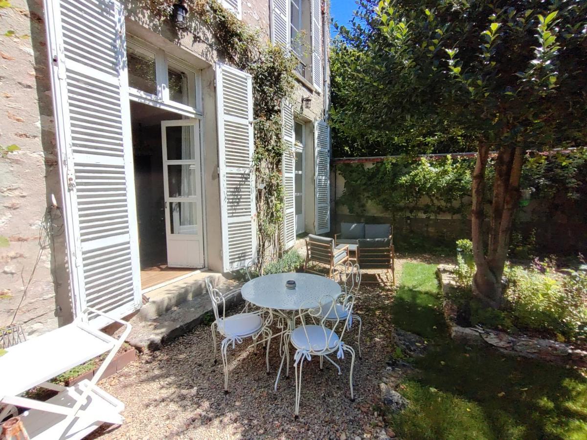 Bed and Breakfast Le Grand Barrois Crecy-la-Chapelle Екстер'єр фото