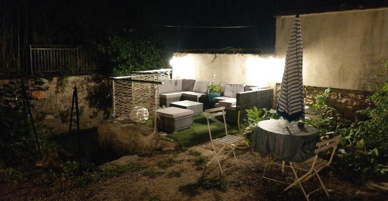Bed and Breakfast Le Grand Barrois Crecy-la-Chapelle Екстер'єр фото