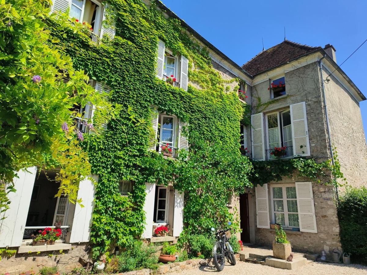 Bed and Breakfast Le Grand Barrois Crecy-la-Chapelle Екстер'єр фото
