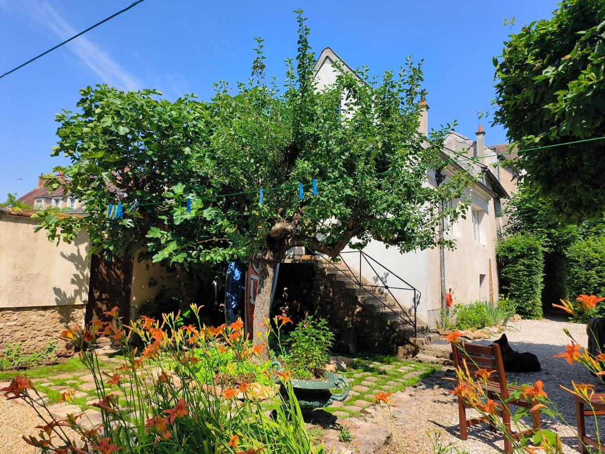 Bed and Breakfast Le Grand Barrois Crecy-la-Chapelle Екстер'єр фото