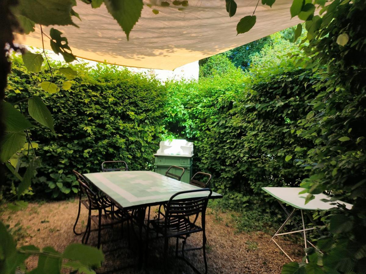 Bed and Breakfast Le Grand Barrois Crecy-la-Chapelle Екстер'єр фото