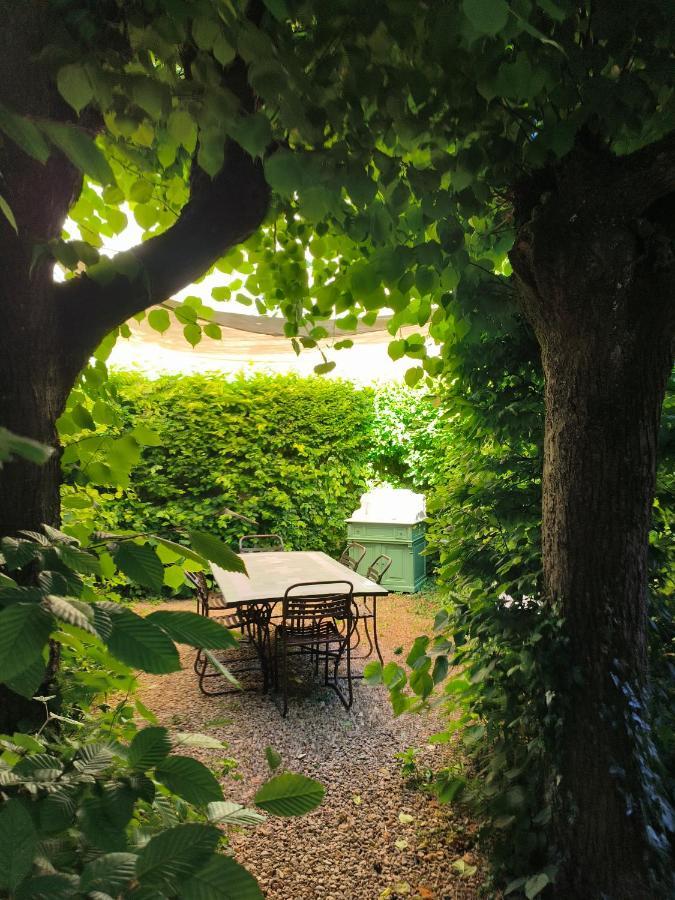 Bed and Breakfast Le Grand Barrois Crecy-la-Chapelle Екстер'єр фото
