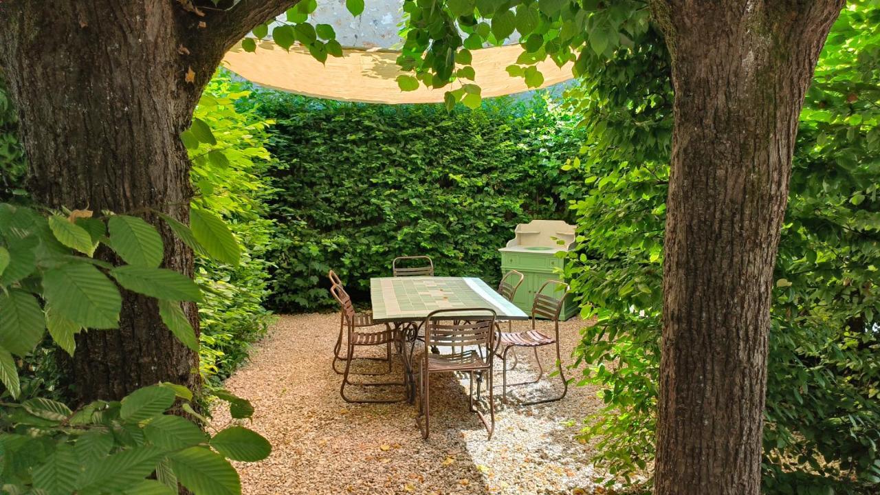 Bed and Breakfast Le Grand Barrois Crecy-la-Chapelle Екстер'єр фото